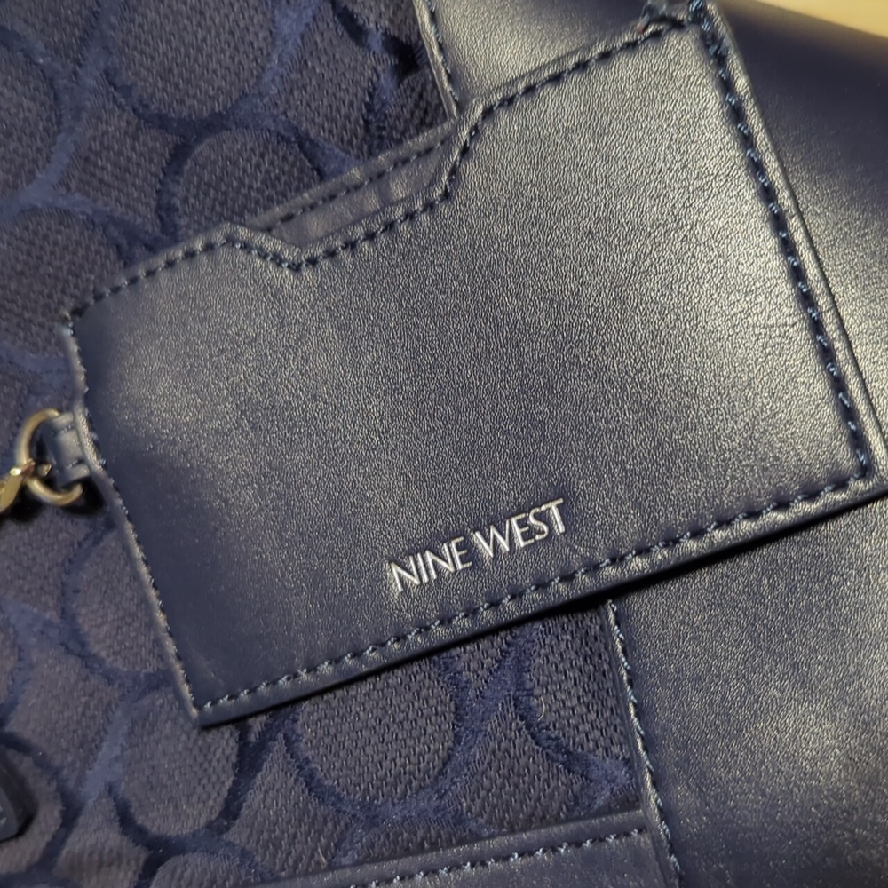 Blue Nine West bag purse tote with Id card hang tag - Picture 3 of 6